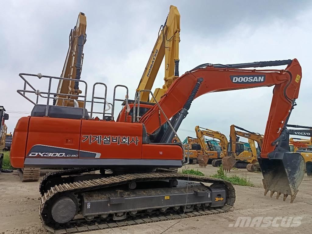 Doosan DX 300 LC Escavadoras de rastos