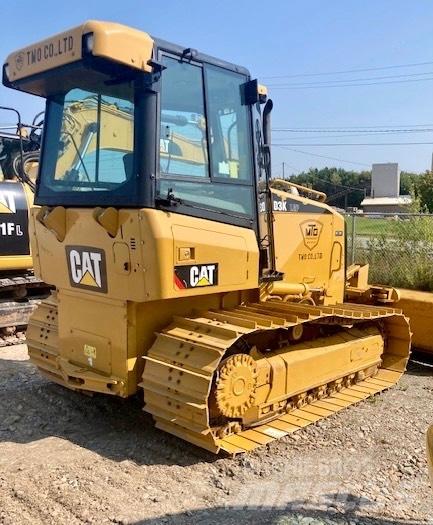CAT D 3 K LGP Dozers - Tratores rastos