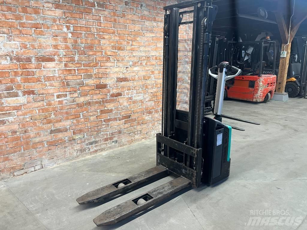 Mitsubishi SBP 12 N Empilhador para operador externo