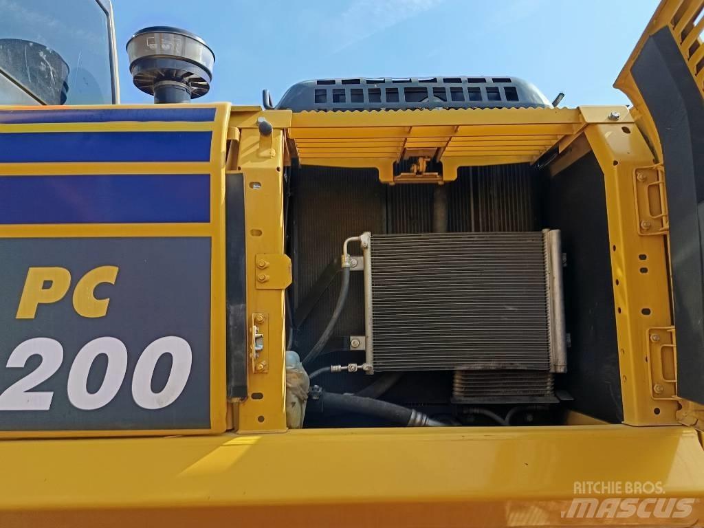 Komatsu PC200 Escavadoras Midi 7t - 12t