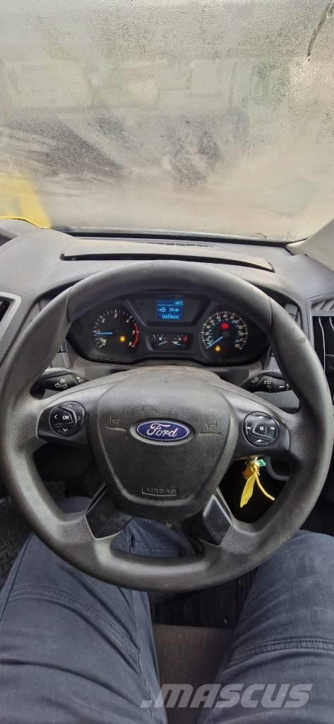 Ford Transit 350 Pick up de caixa aberta