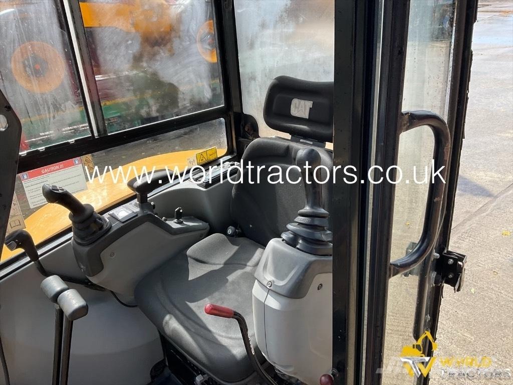 CAT 302.7 D CR Mini Escavadoras <7t