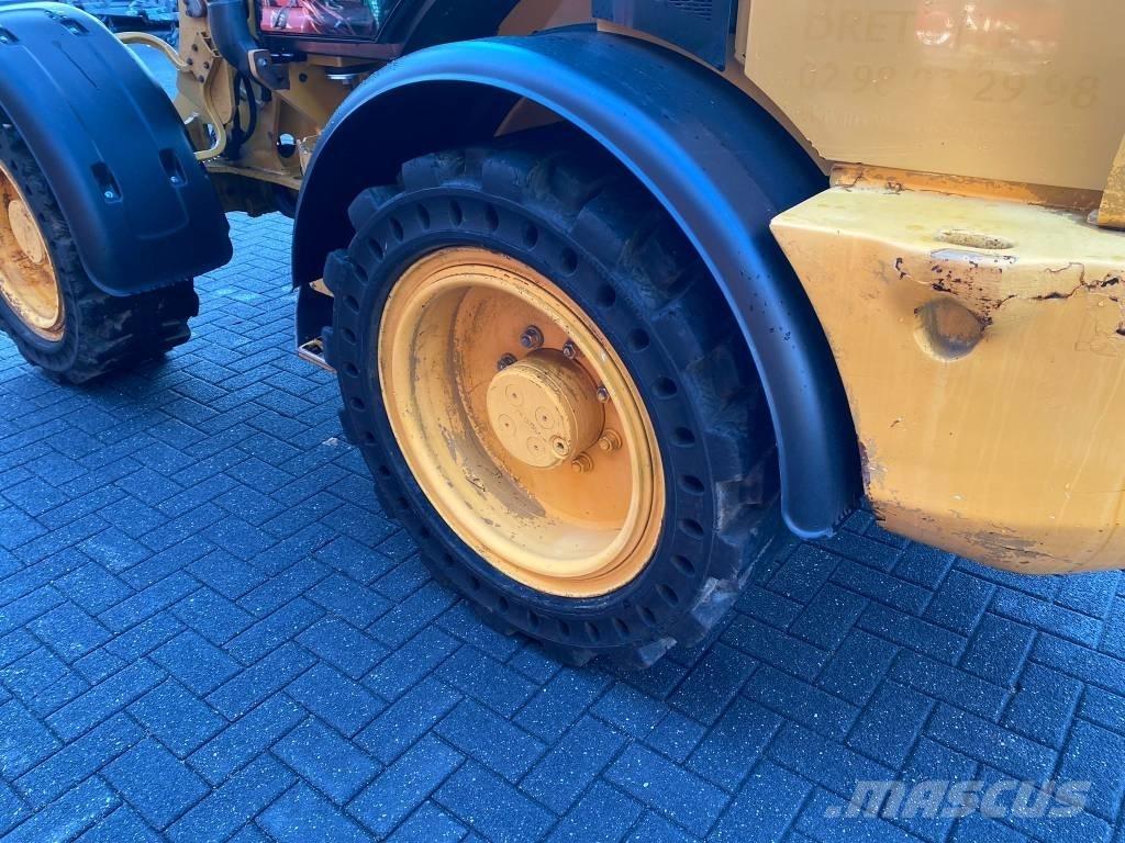 CAT 908M Pás carregadoras de rodas