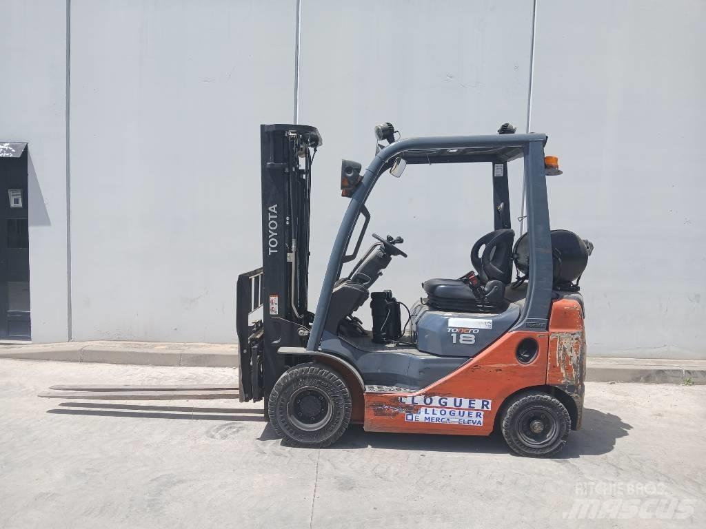 Toyota D02-8FG18 Empilhadores a gás