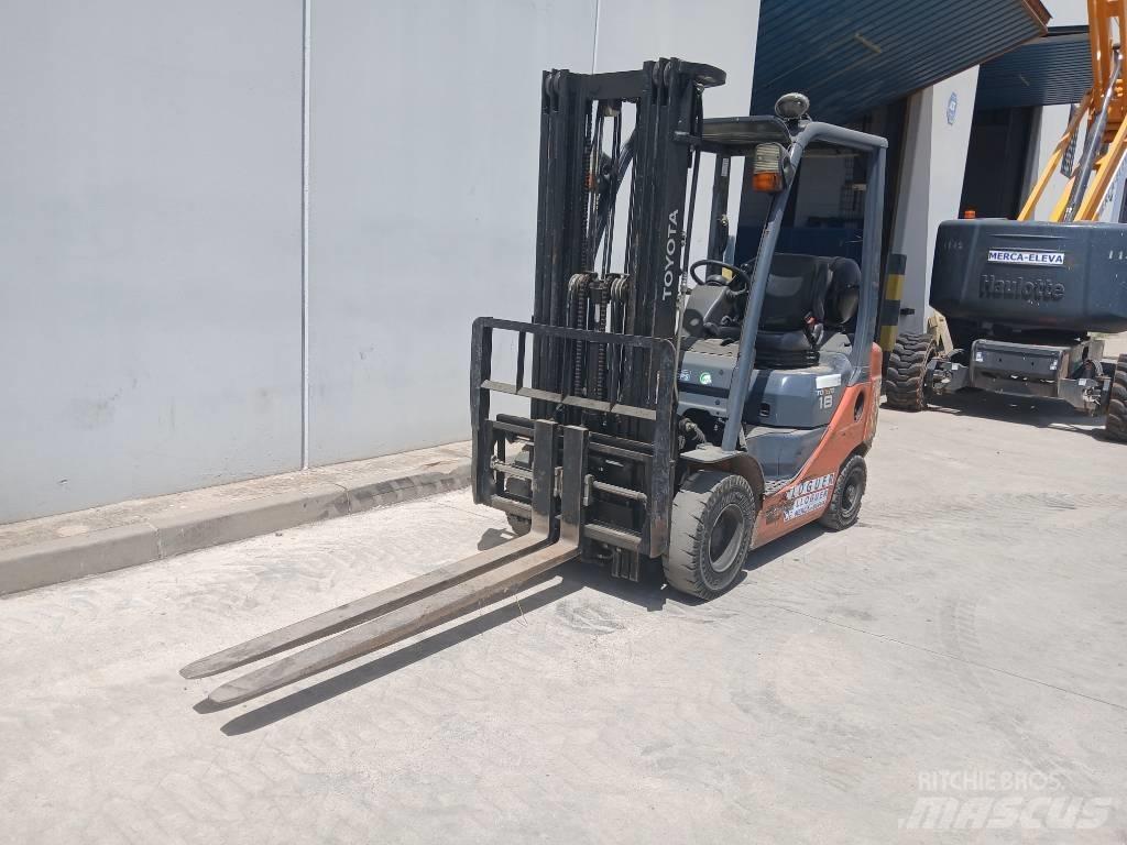 Toyota D02-8FG18 Empilhadores a gás