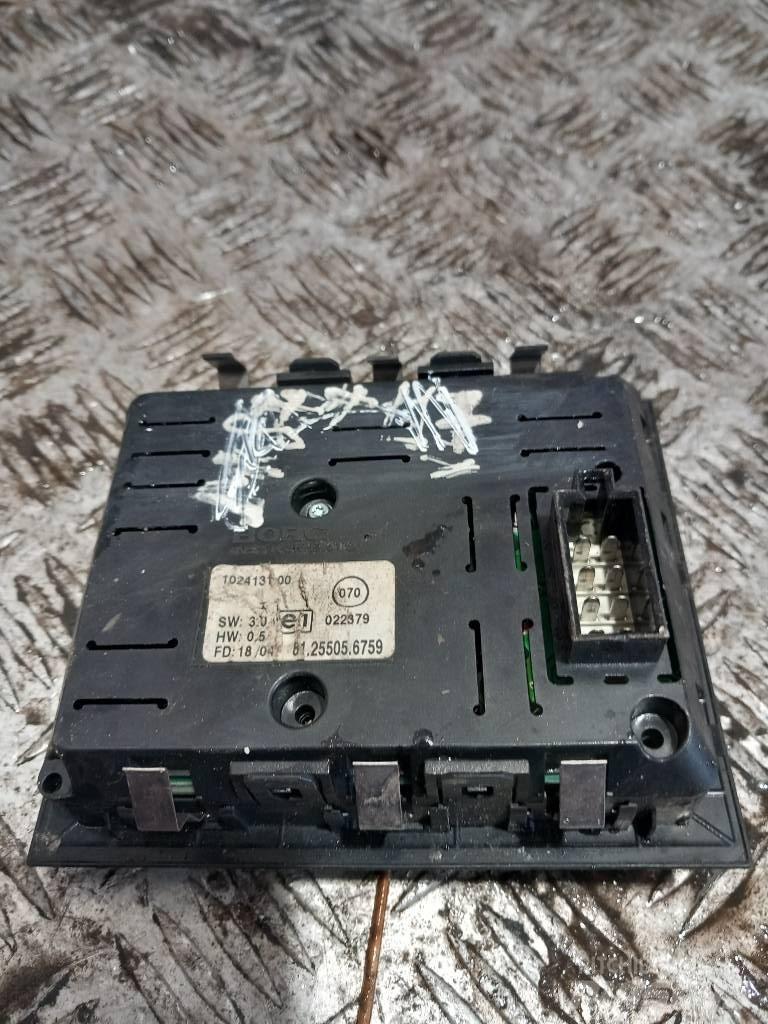 MAN TGA  81255056759 Cabines e interior