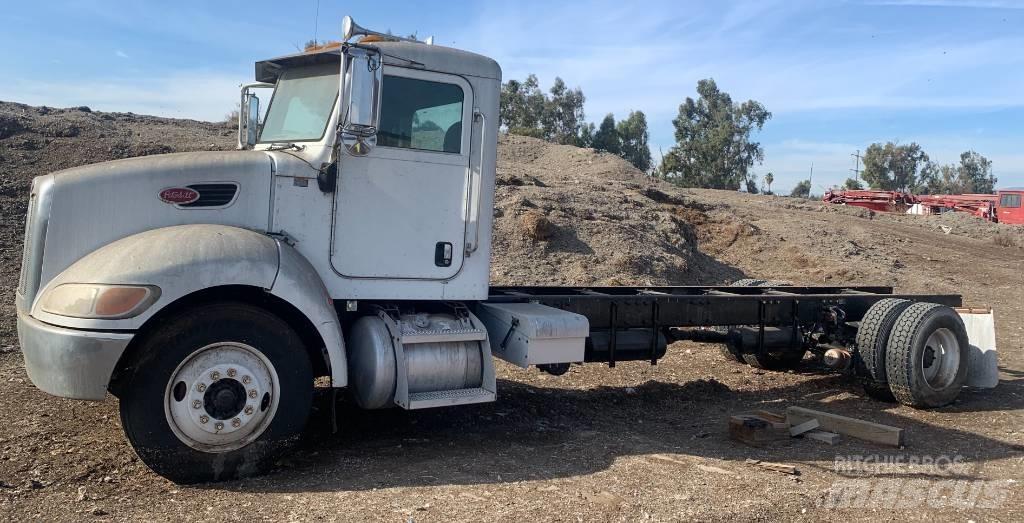 Peterbilt 335 Camiões basculantes