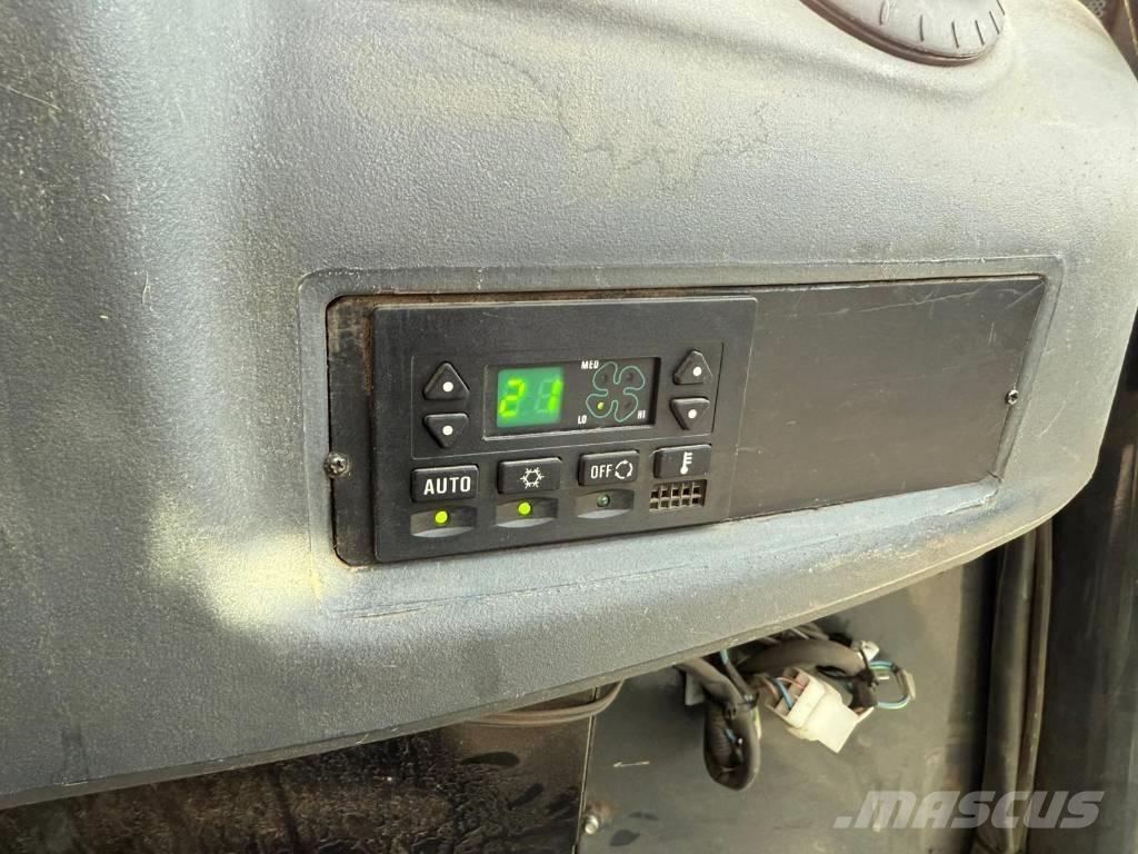 Komatsu WA100 M-7 Pás carregadoras de rodas