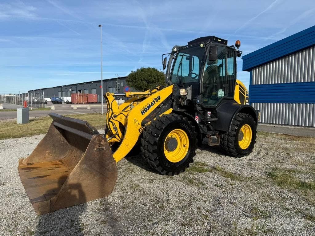 Komatsu WA100 M-7 Pás carregadoras de rodas