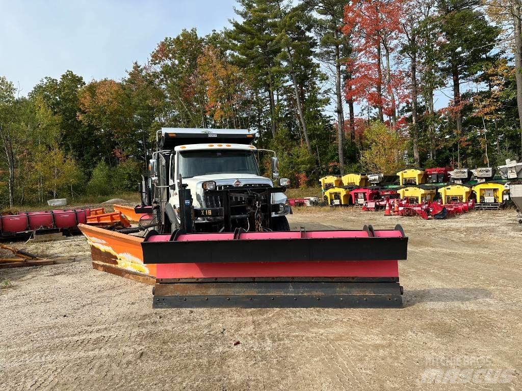 International HV507 Lâminas de neve e arados