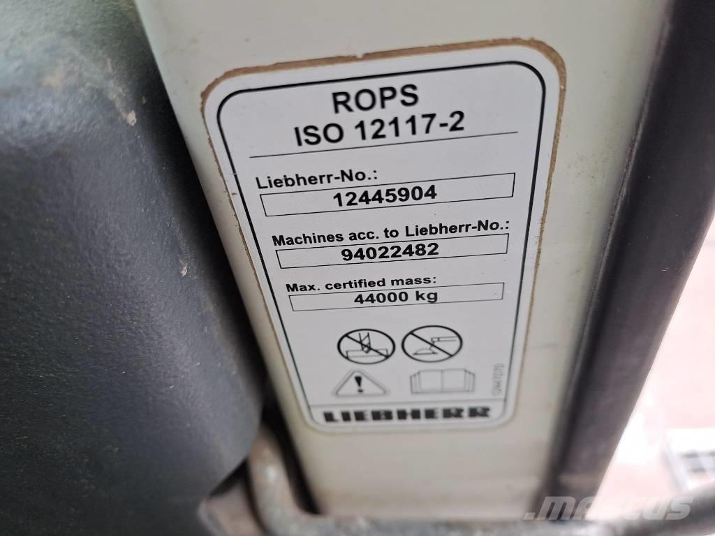 Liebherr R 946 Escavadoras de rastos