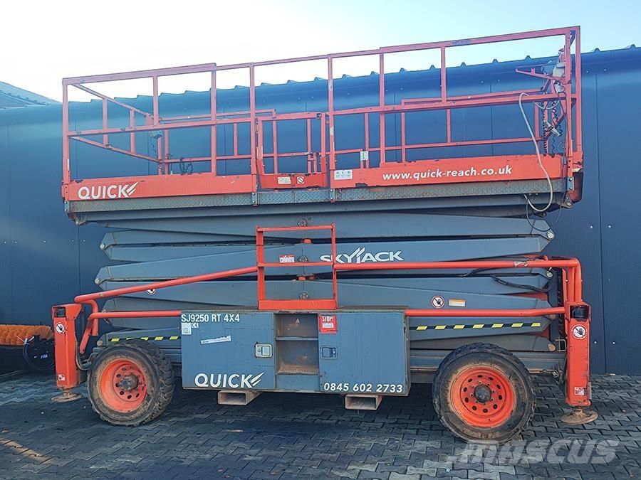 SkyJack SJ 9250 Elevadores de tesoura