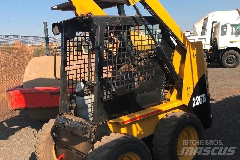 CAT 226B Outros Camiões