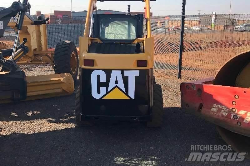 CAT 226B Outros Camiões
