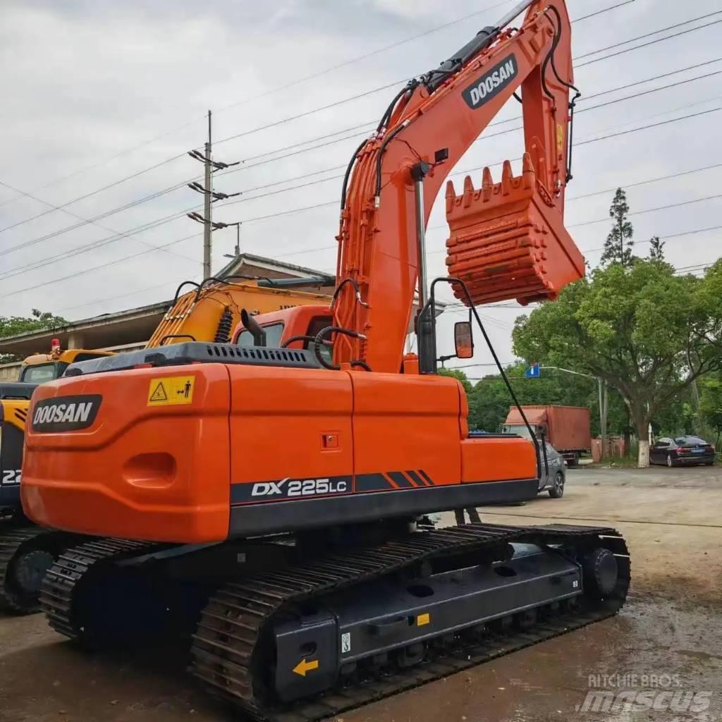 Doosan DX225LC-9C Escavadoras de rastos