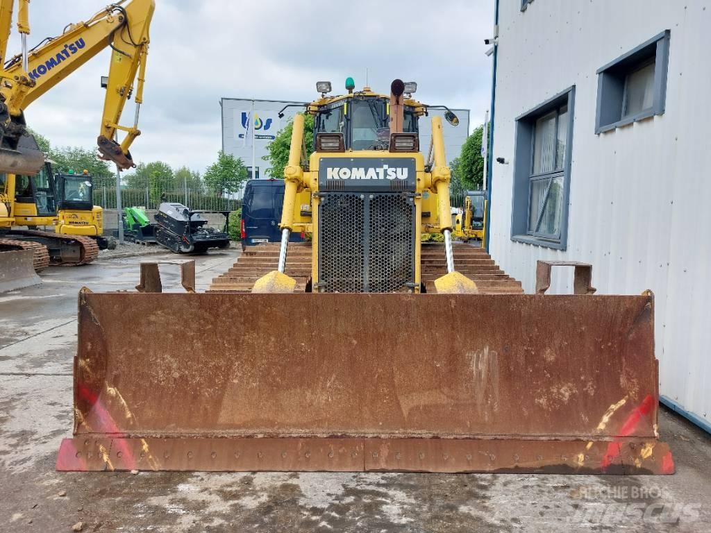 Komatsu D65PX-18 Dozers - Tratores rastos
