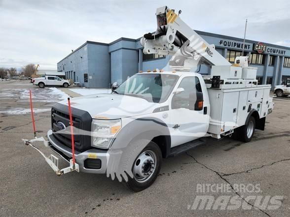 Altec AT40M Plataformas aéreas montadas em camião