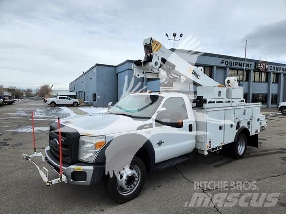 Altec AT40M Plataformas aéreas montadas em camião