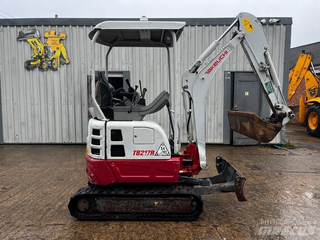 Takeuchi TB 217 R Mini Escavadoras <7t