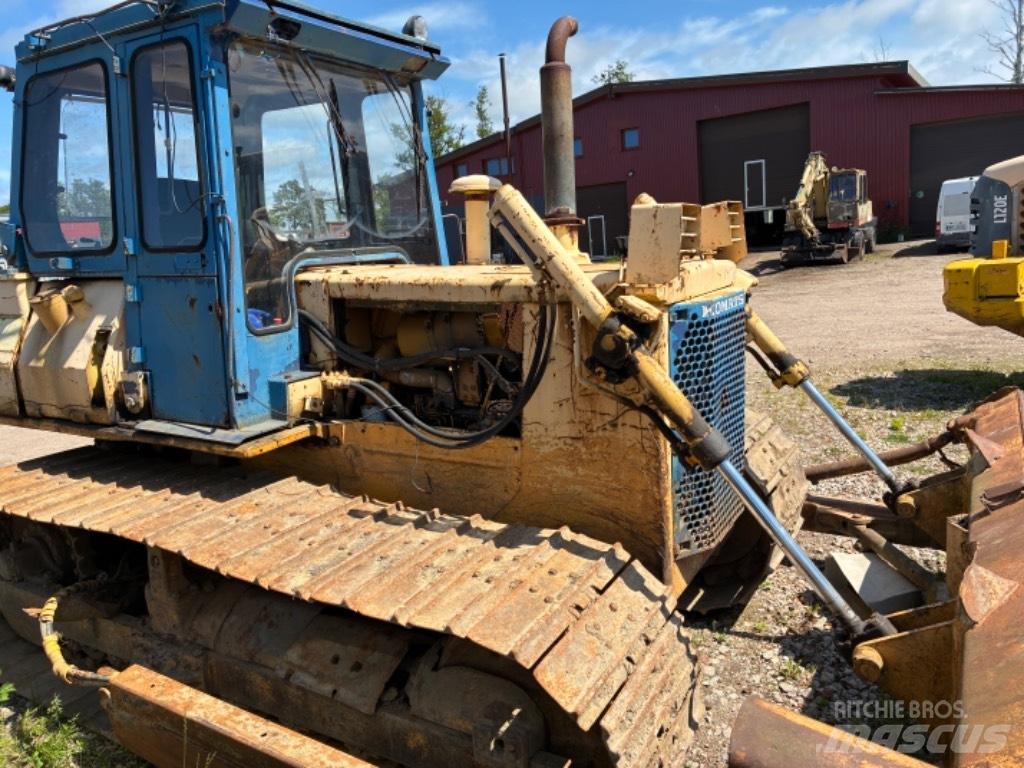 Komatsu D 41 P-3 Dozers - Tratores rastos