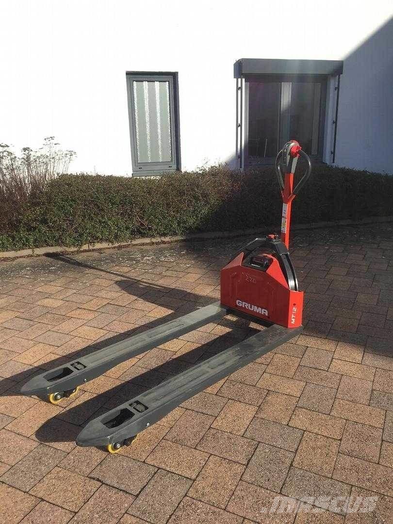 Linde MT12 Empilhador para operador externo