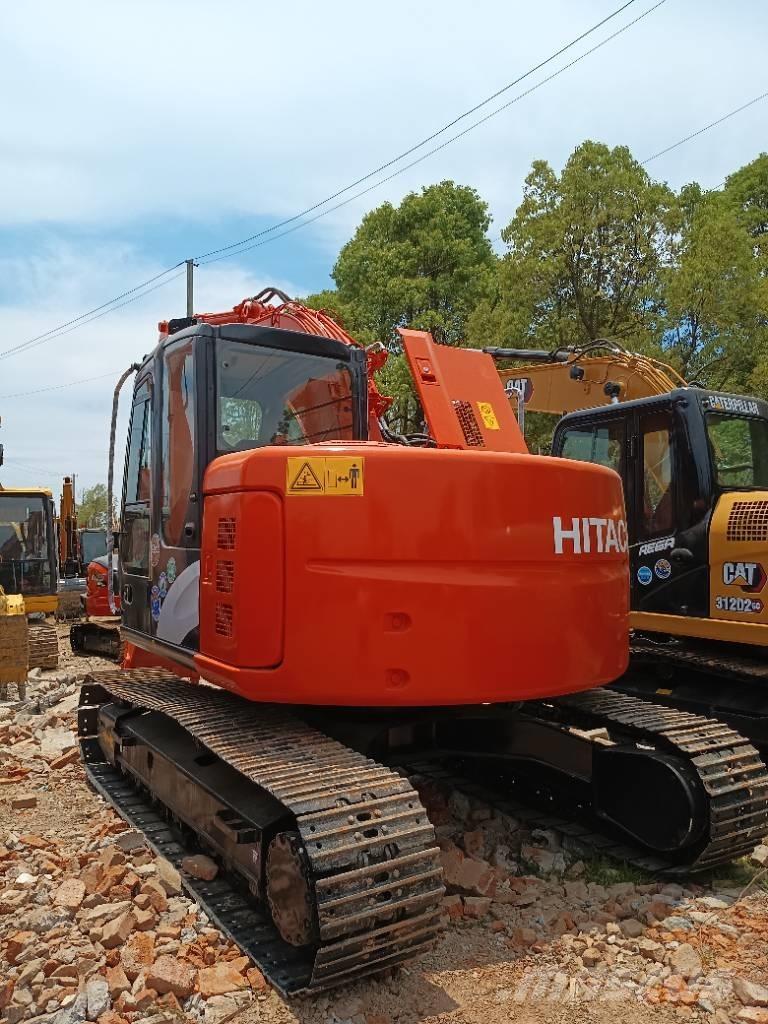 Hitachi ZX 135 Escavadoras de rastos