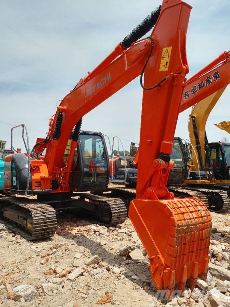 Hitachi ZX 135 Escavadoras de rastos