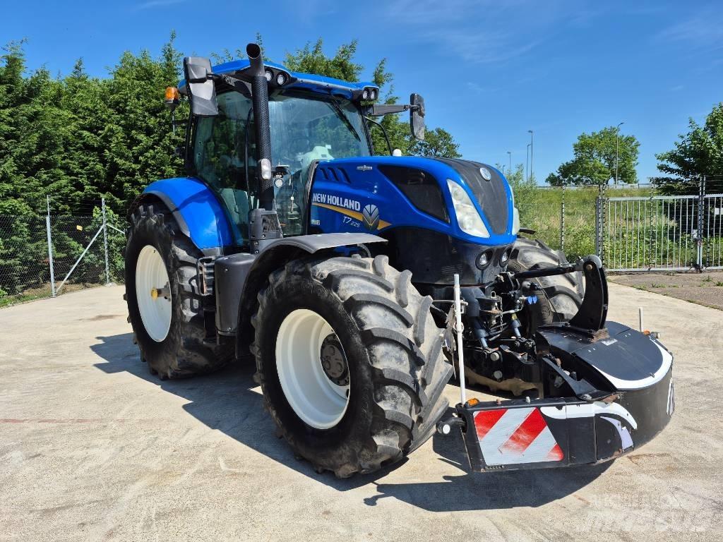 New Holland T7.225 Tratores Agrícolas usados