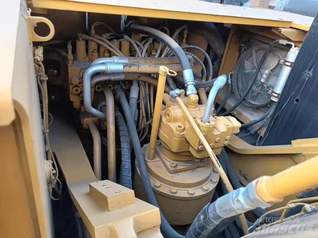 CAT 324 D Escavadoras de rastos
