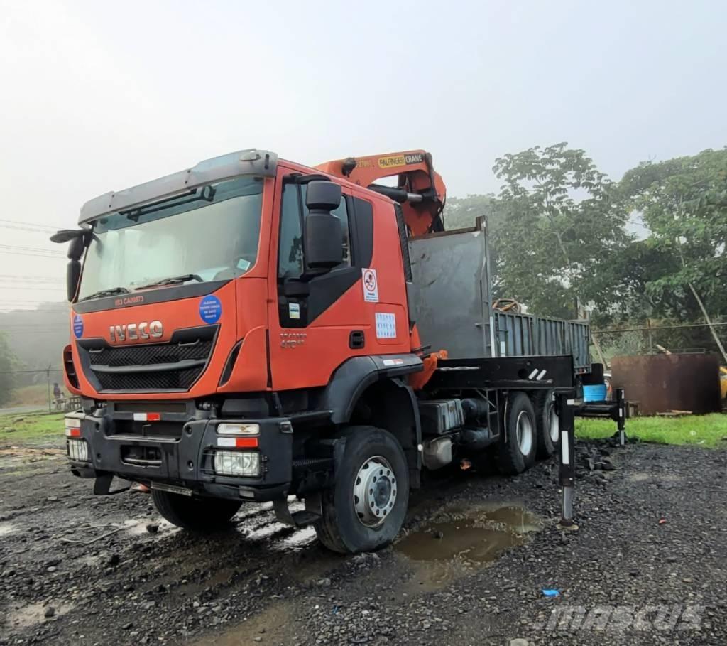 Iveco Trakker 410 Camiões grua