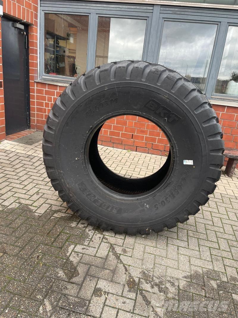 BKT 650/65R30,5 Pneus Agrícolas