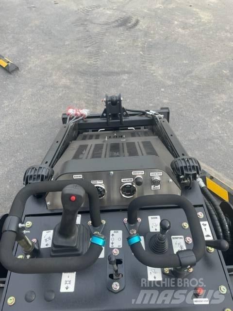 KRT ST 900 HD Carregadoras de direcção deslizante