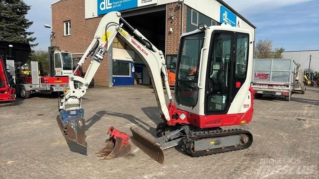 Takeuchi TB216 Mini Escavadoras <7t
