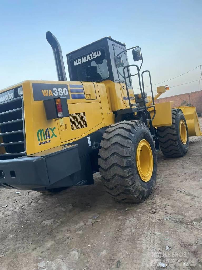 Komatsu WA 380 Pás carregadoras de rodas