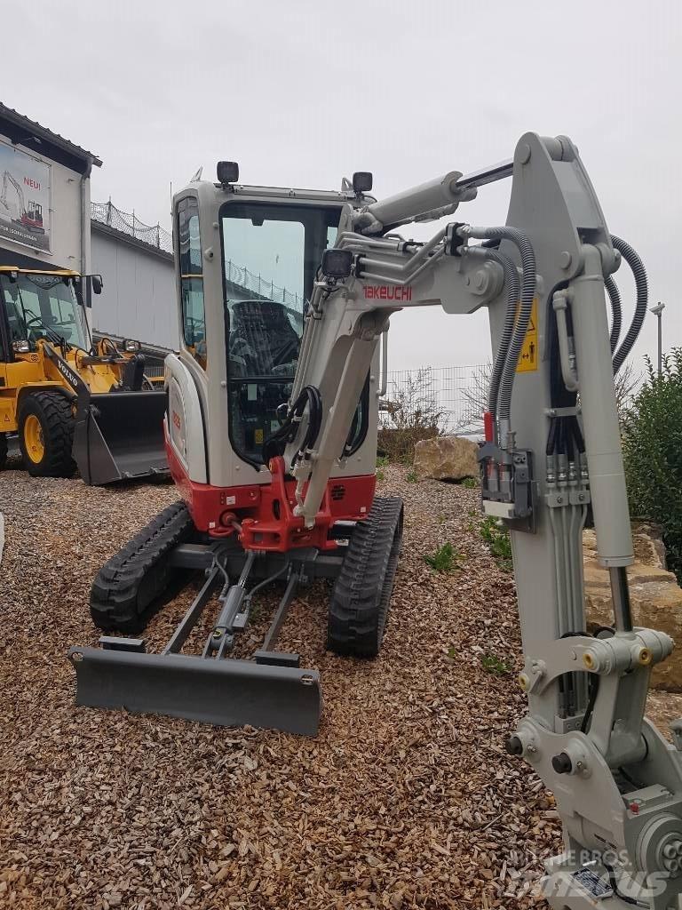 Takeuchi TB225 Mini Escavadoras <7t