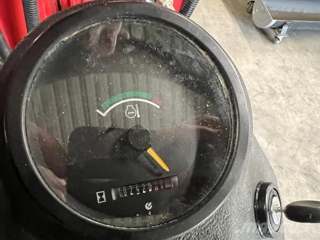 Fuchs F 853 H Carregadora multifunções