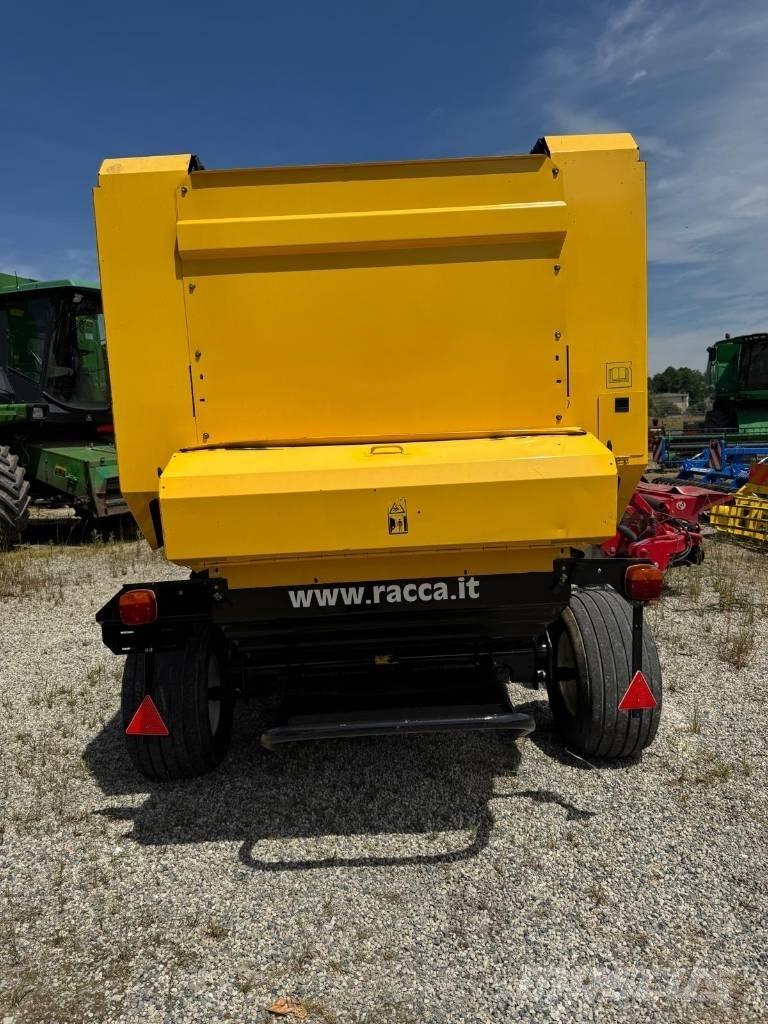 New Holland BR 7060 Enfardadeira de rolos