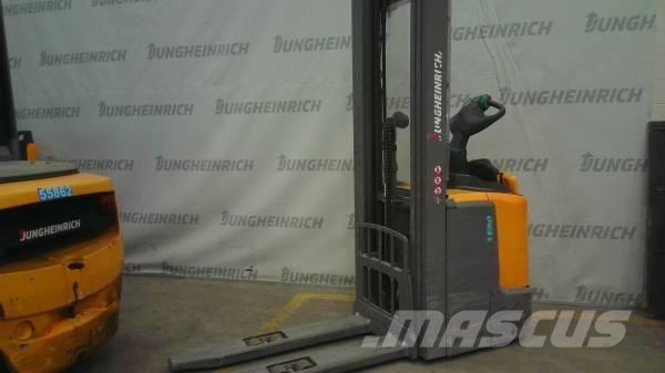 Jungheinrich ERC 214 Self propelled stackers
