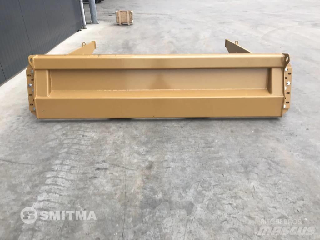 CAT 725 Portas traseiras
