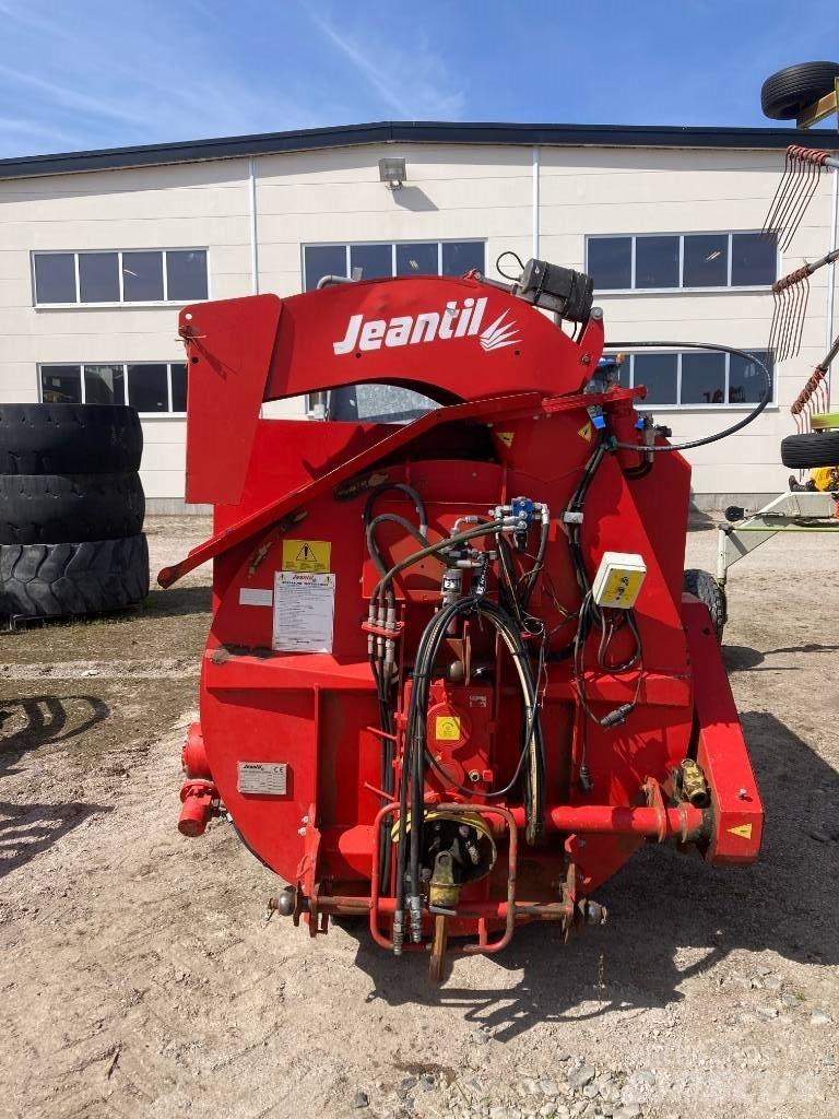 Jeantil PR 2000 Cortadores, moinhos e desenroladores de fardos