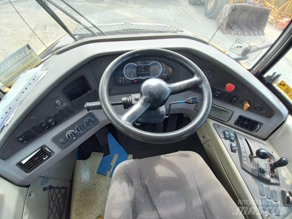 Volvo A40F (Abu dhabi) Camiões articulados
