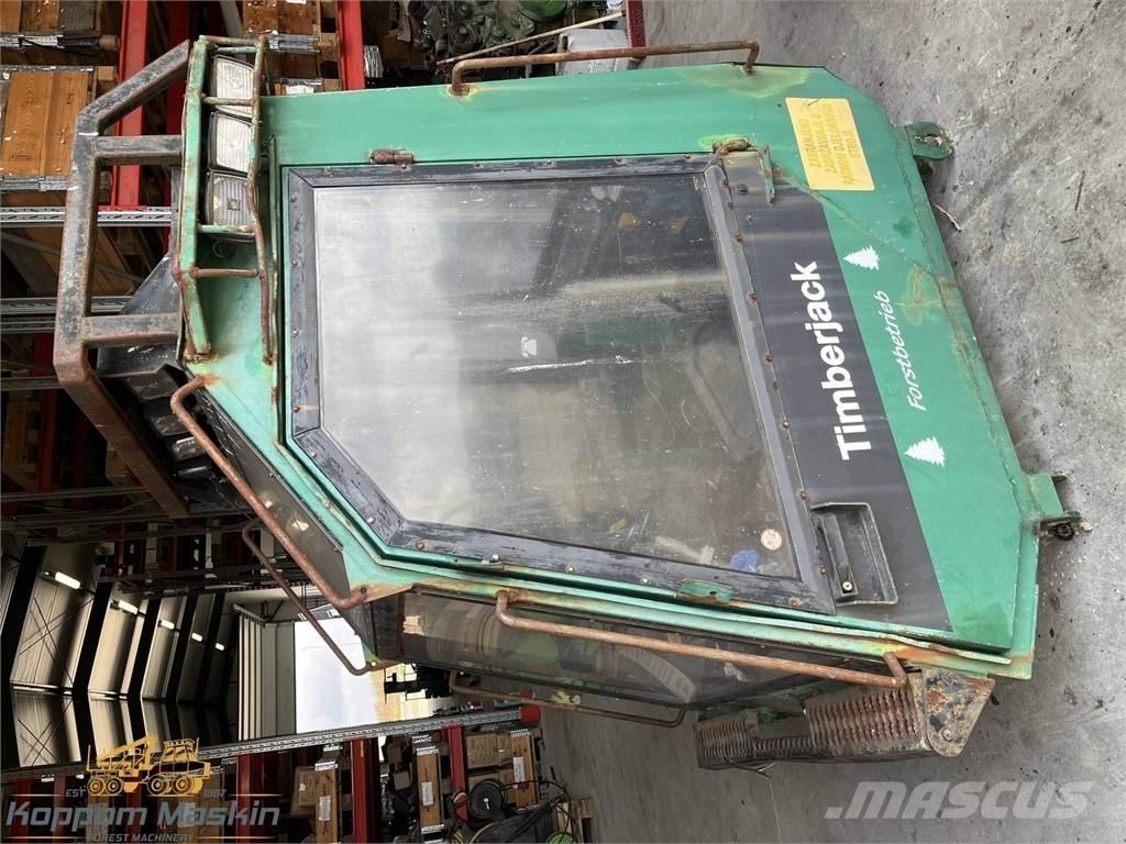 Timberjack 1270 Cabines e interior