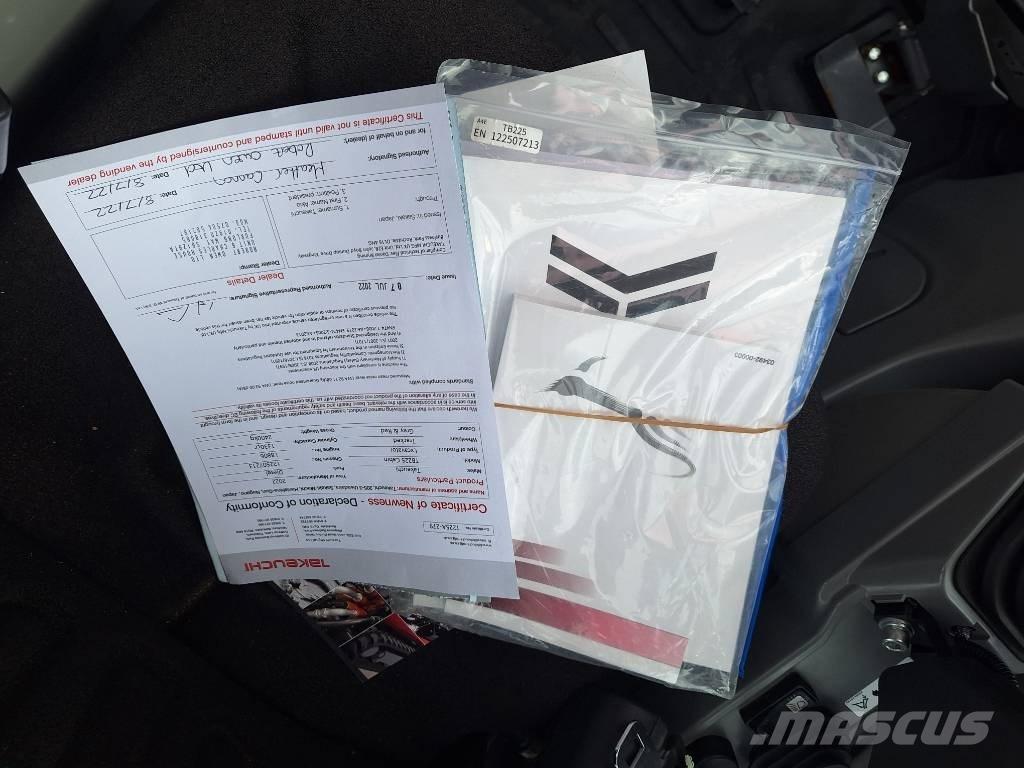 Takeuchi TB 225 Mini Escavadoras <7t