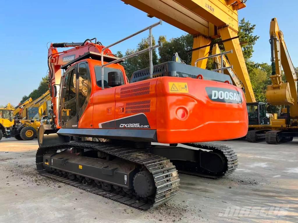 Doosan DX225LC-9C Escavadoras Midi 7t - 12t