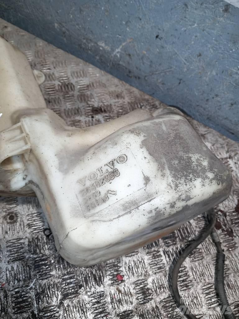 Volvo FH 12    20382656 Cabines e interior