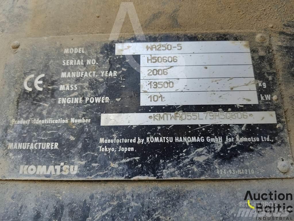 Komatsu WA250-5 Pás carregadoras de rodas