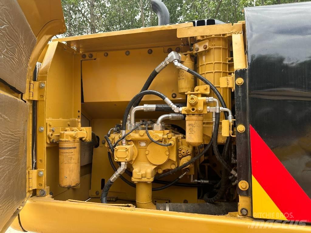 CAT 320D Escavadoras de rastos