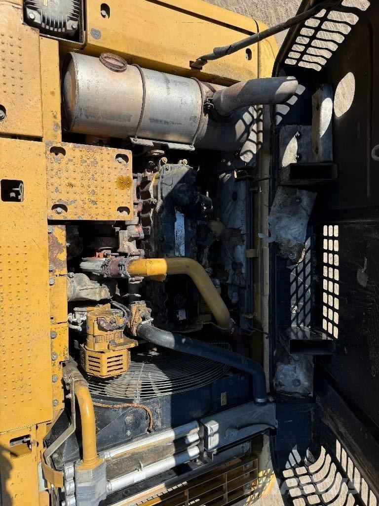 CAT 324 D Escavadoras de rastos