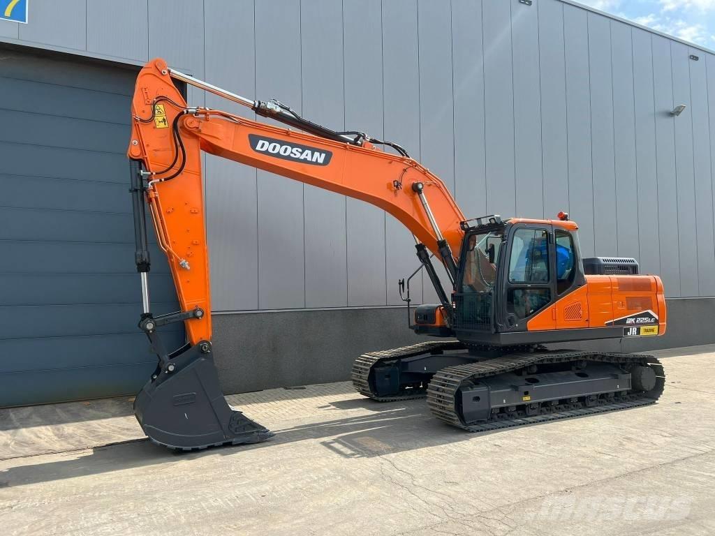 Doosan DX 225 LC-7M Escavadoras de rastos