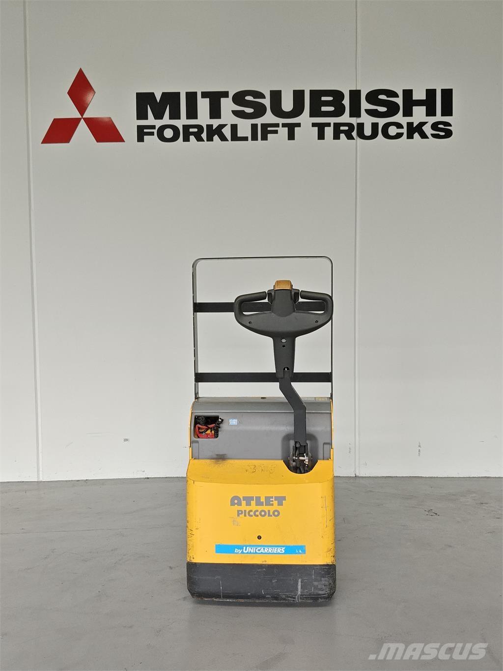 Atlet PLL180 Empilhador para operador externo